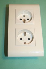 Legrand mosaic 45 Double prise 2P+T 74111 plaque vertical 74022