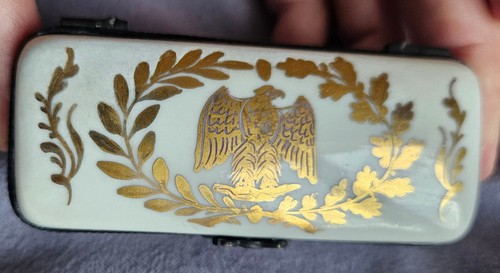Boîte timbres porcelaine - boîte,