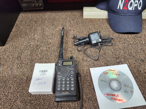 Icom t22a hand held - 2m,