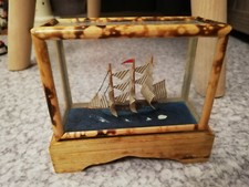 MAQUETTE VOILIER 3 MATS SOUS VITRINE 