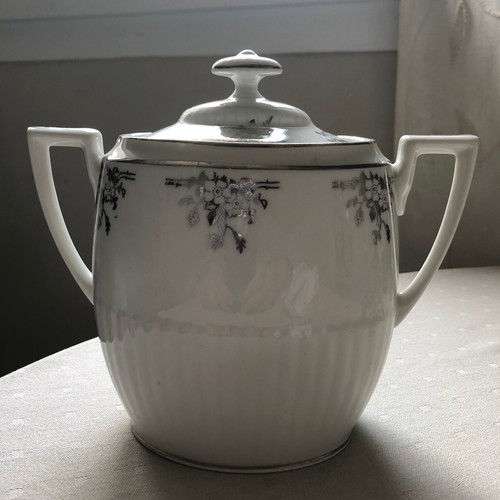 Joli sucrier porcelaine - en,