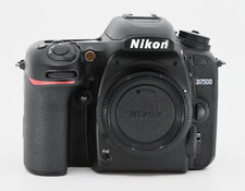 NIKON D7500 NOIR NU, avec capuchon, batterie et son chargeur