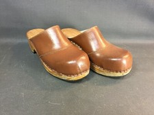 Ancienne paire de sabots en