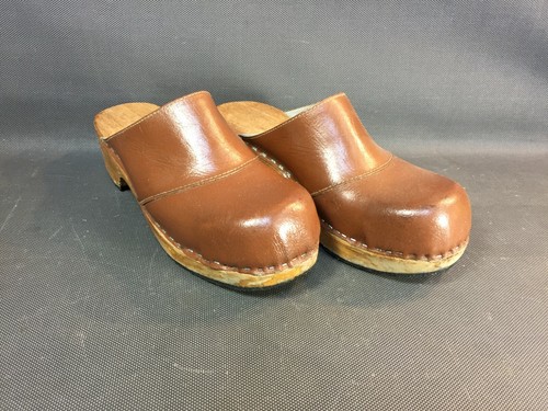 Ancienne paire sabots en - ancienne, de