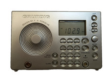 Radio GRUNDIG YB-P 2000 multi-bandes FM/SW/MW Digital 550/26100 BY PORSCHE