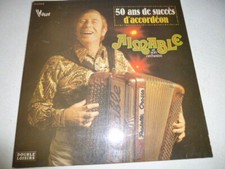 LOT 2 Disques  AIMABLE  50 ans de Succès d'ACCORDEON  Disque 33 Tr  30 cm
