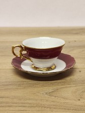 Belle tasse a café en céramique avec soucoupe rouge blanc et doré signé Bavaria