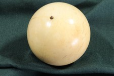 Ancienne boule de billard
