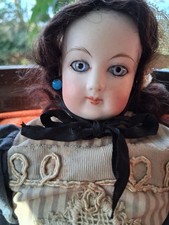 Poupée ancienne parisienne