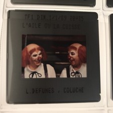 L’AILE OU LA CUISSE - LOUIS DE FUNES , COLUCHE - DIAPOSITIVE DE PRESSE - SLIDE