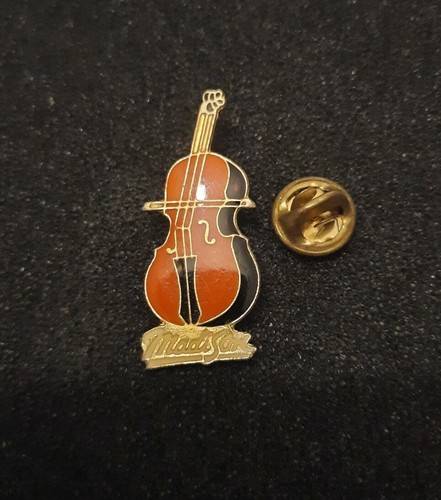 Pin madison contre basse - madison,