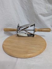 #249 Vtg Croissant Cutter
