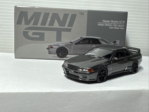 Mini nissan - 1/64,