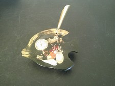 PORTE STYLO ET THERMOMETRE EN FORME POISSON RESINE INCLUSION COQUILLAGES VINTAGE