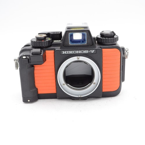 Nikonos waterproof - v,