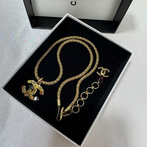 Collier pendentif chanel - collier,