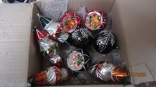 lot de tres anciennes boules de noel,parfaites ,tres bon état.
