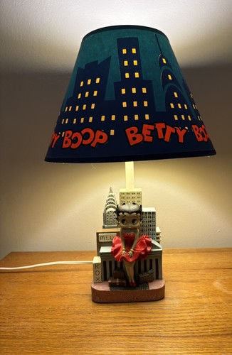 Vintage 1998 retired - 1998, betty