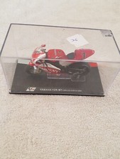 MOTO YAMAHA YZR M1 - CARLOS