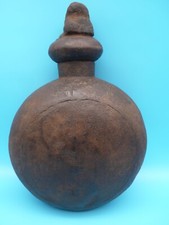 Ancienne gourde à eau en