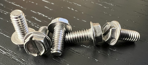 Set case screws - set,
