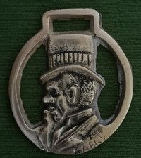 Ancien décapsuleur en bronze