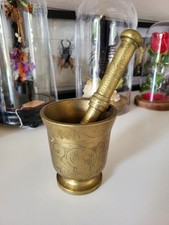 Mortier ancien en bronze avec