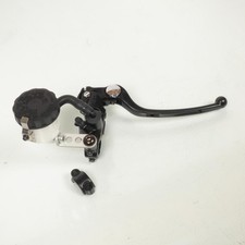 Maître cylindre frein avant