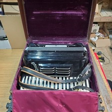 Crucianelli accordion - crucianelli,