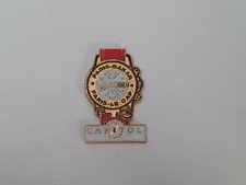 pins automobile montre capitol