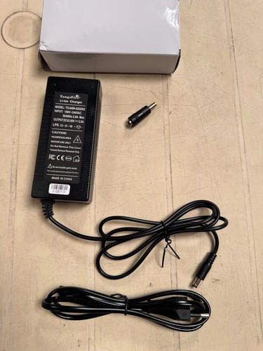 Chargeur trotinette - chargeur,