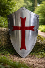 Bouclier médiéval croisé
