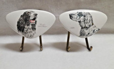 2 ANCIENNES PATERES (  PORTE MANTEAUX )  DECOR DE CHIENS SETTER ET COCKER