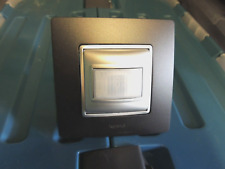 niloé 1 interrupteur automatique  legrand  argent +plaque fonte