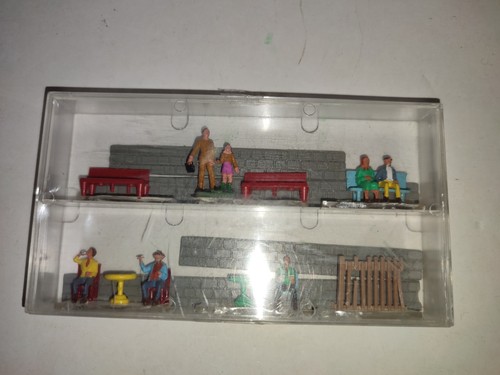 Starlux lot 7 figurine - 7,