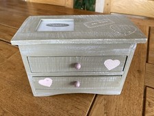 Meuble à Bijoux Amadeus les petits en Bois peint avec deux tiroirs.