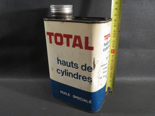 Ancien petit bidon - , d'huile