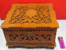 Coffret en bois "dentelle" travail de bagnard art populaire, vers 1950