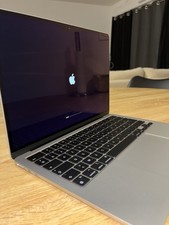 MacBook Air M2 2022