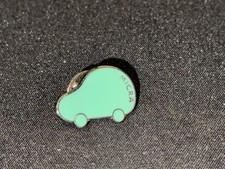 (Z11) PINS BADGE ENAMEL VINTAGE COLLECTION LOGO NISSAN MICRA VERT