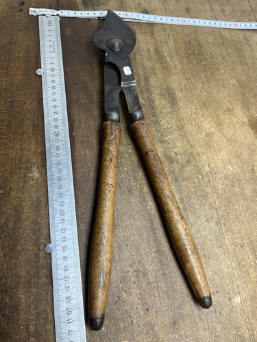 Outil ancien vigneron vigne - ,