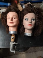 1  lot  de 2 Têtes à coiffer