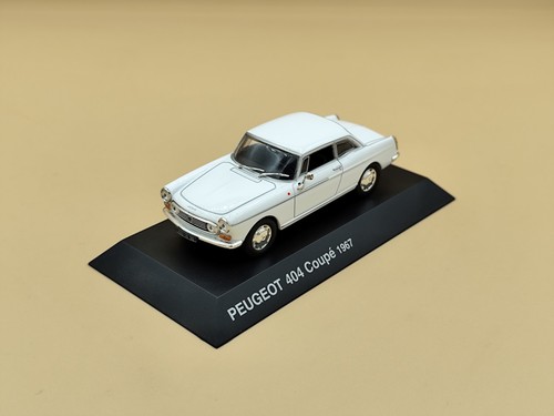 Peugeot 404 coupé blanc - 404,