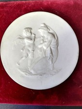 ANCIEN MEDAILLON BISCUIT