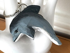 Porte Clé Dauphin en BOIS Peint Gris Blanc très beau  ! 5,8cm (partie Dauphin)