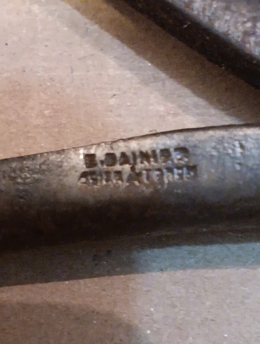 Outils anciens cordonnier - anciens,