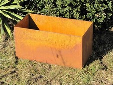 Jardinière en rouille noble