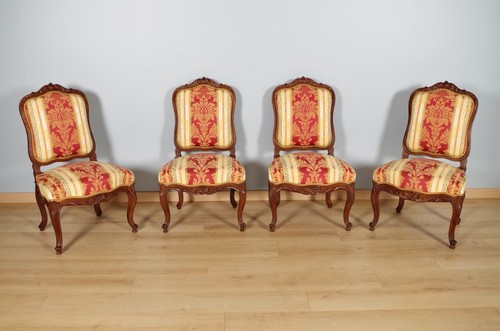 Suite quatre chaises - suite,