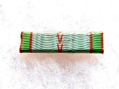 Une barrette médaille - barrette, de