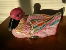 Canard en porcelaine de la Chine - Signé - Famille rose ? - Longueur 27 cm